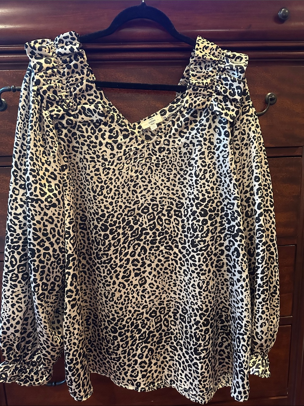 entro Leopard Ruffle Shoulder Blouse - Tan & Black